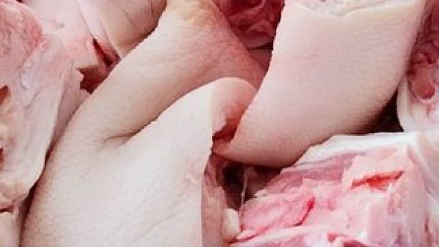 猪脚不要红烧了，教你懒人做法配料简单味道足，吃一次就念念不忘 