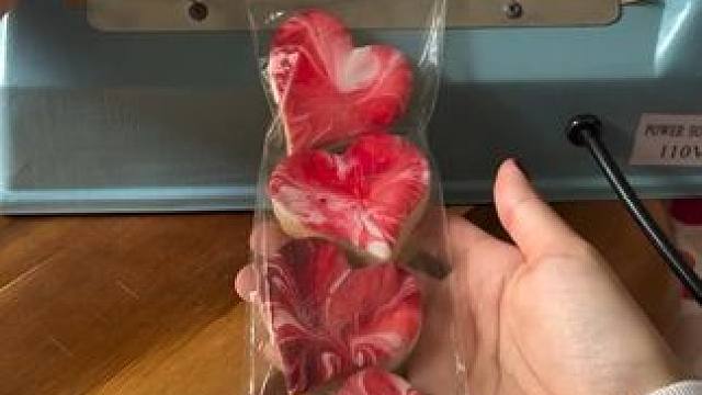 分享外国小姐姐沉浸式打包甜品 #解压 #日常vlog #强迫症的日常 #真香警告