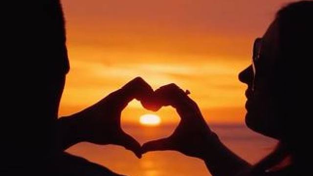 实用主义者狂喜！再也不用苦恼情人节该怎么选了#情人节仪式感赛道卷起来了 #科技感 #情人节