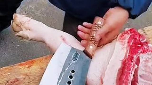 #三农 #刀法娴熟 #猪肉分割技巧