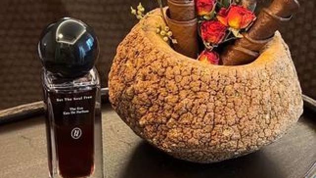 情人节约会都去给我用它，谁闻谁上头#约会神器 #香水推荐 #斩男香 #平价