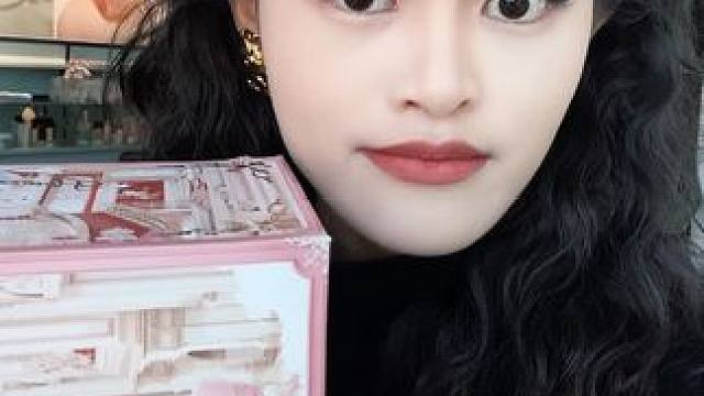 礼盒入手更划算啊！ #花知晓礼盒 #花知晓新品 #美妆好物种草 #花知晓草莓丘比特