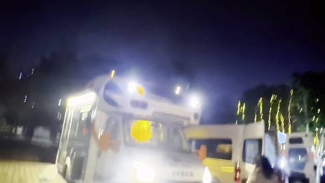 黑夜里的你，拥有看不见的世界，和清晰的自己。 -- 博尔赫斯