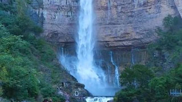 河南新乡南太行旅游度假区八里沟景色 #八里沟 #太行山风景 #新乡南太行旅游大使