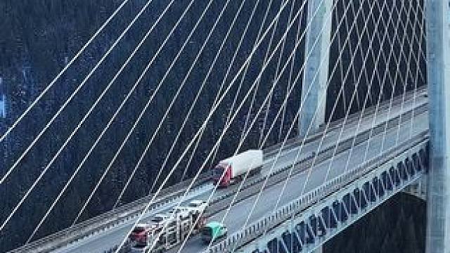 “新疆那么大 总有一处风景能治愈你”#创作灵感 #旅行大玩家#治愈系风景 #每一帧都是热爱 #想去的