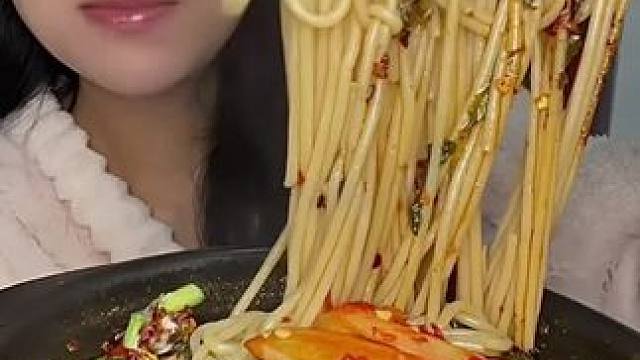 #无辣不欢 #川味 #内容启发搜索 #宽面