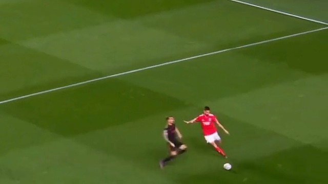 原来这个动作真的可以过人