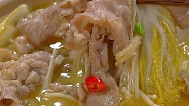 这居然是低脂版的酸汤肥牛，真是颠覆了我30多年的认知，酸辣过瘾，狂吃一锅都不怕有负担#好吃到停不下来