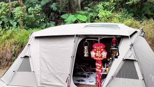 远离喧嚣与大自然共舞，感受泥土芬芳，倾听山野回响。#远离城市的喧嚣 #露营⛺ #精致露营 #亲子露营