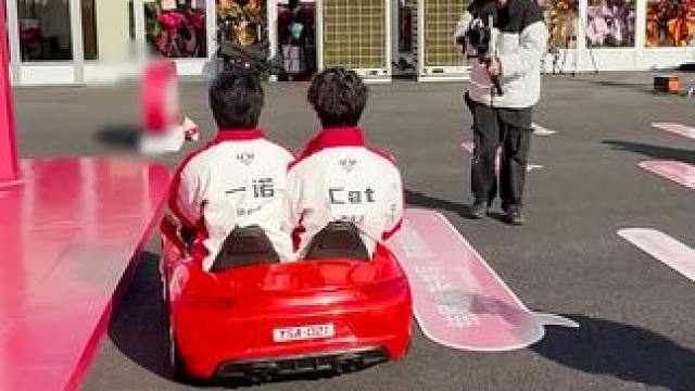 #一诺Cat显眼包 新的一年 请继续抽象