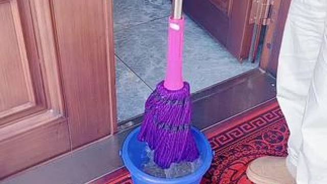 #好物推荐 每天把地板拖到干干净净看着可舒服了，这款很哇塞免手洗拖把拖起地来真得劲，一拧水就净，吸水