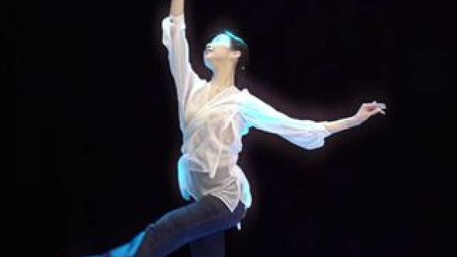 生日拍了拍我的脑袋，说：“祝我快乐！” #复刻回忆 #复刻回忆舞蹈 #用蝴蝶绽放点亮舞蹈生绝美瞬间 