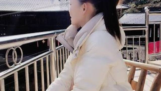 年龄越大，就越喜欢安静，不想去了解别人，也不想被别人了解，更不想委屈求全的去迎合任何人和事，享受当下