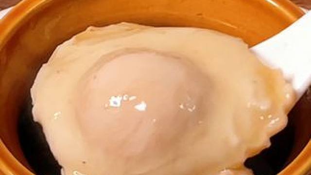 老婆常喝的红糖炖蛋，方法虽然很土 