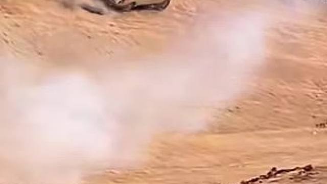 #硬派越野 和硬要越野的区别！#专业动作请勿模仿 #秀出你的神座驾 #这才是高手吖 #速度与激情