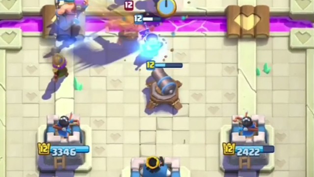 皇室战争圣骑闪电五连冲！