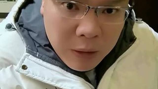 枭雄铁律重组牌局
#说真话 #经验分享 #独立思考 #价值观 #负债前行