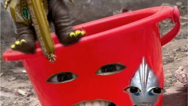 这个小怪兽聪明反被聪明误#奥特曼玩具 #儿童乐趣 #童年玩具