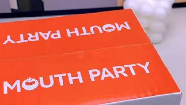 游戏开黑少不了，乡乡嘴辣条零食随时炫#乡乡嘴网红辣条 #限时抢购 #这个真的太好吃了 #在家的时候什