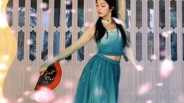 时隔八年再听还是会喜欢的程度 #舞蹈 #翻跳 #七朵组合 #咏春