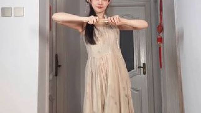 十年前真的有跳过哦！#春知晓舞蹈挑战 #七朵组合 #咏春舞蹈 #春天的味道舞蹈