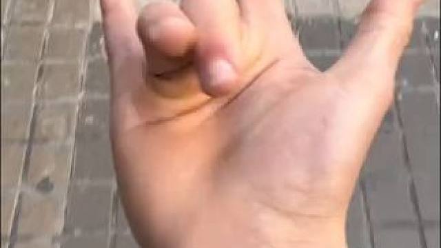 没有男生会拒绝这么酷的蜘蛛侠面具和发射器 #有男生会拒绝这个玩具吗 #玩个很新的东西