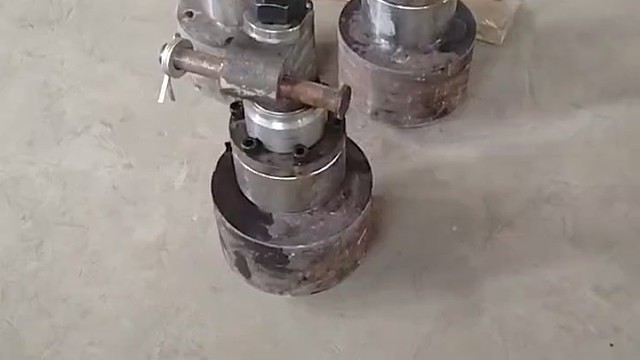 3r3015雷蒙磨粉机配件，小型机油磨辊总成，变速箱，齿轮箱，外壳，立轴，分析机叶片，磨环，油封，横