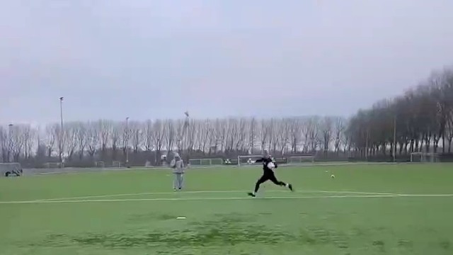 凌空抽射扑救训练 ！