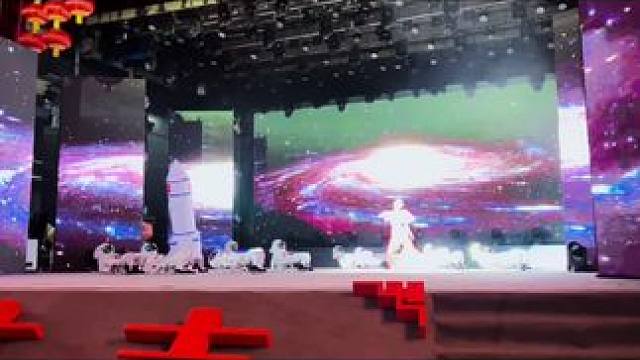 从教室到舞台，离不开一次次的创新和努力。#燕姿苑培训学校