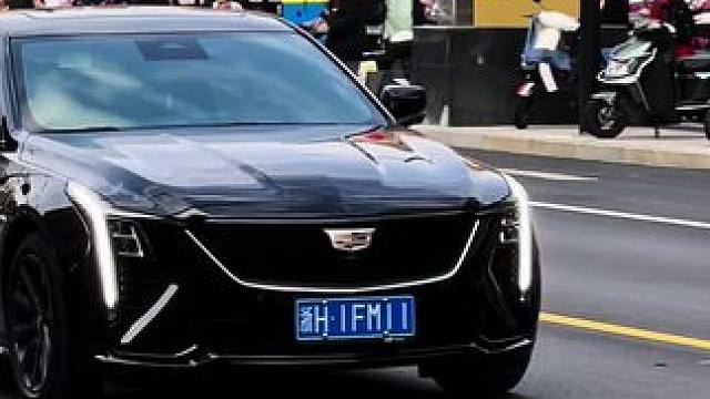 江山市汽车街拍：凯迪拉克ct5，奥迪a7，奔驰cls350#凯迪拉克ct5 #奥迪a7 #奔驰cls