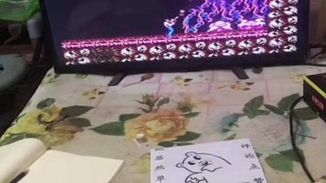 其实，我会好几个游戏，都是一只手操作哦