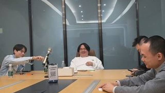 开会开会，某些人嘴也歪了 #陈伯全能王