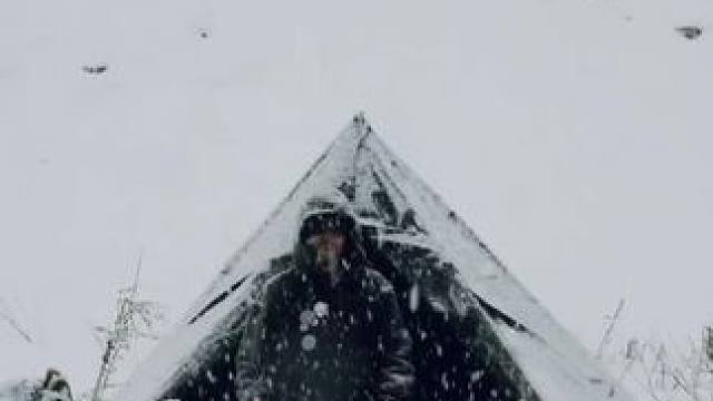 快被雪埋了 #露营报告 #雪地露营报告