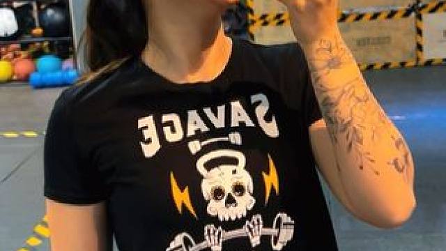 臀腿训练日
#蜜桃臀 #撸铁女孩 #节后甩肉大作战