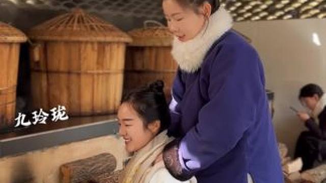 九玲珑师兄又幸福了☺️感恩可爱的小师妹～#道系青年 #非遗传承 #九蒸九晒黄精 #仙人余粮 #来武当