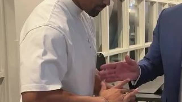 开始定制冠军戒指了
#冠军戒指 #橄榄球 #nfl #超级碗 #费城老鹰