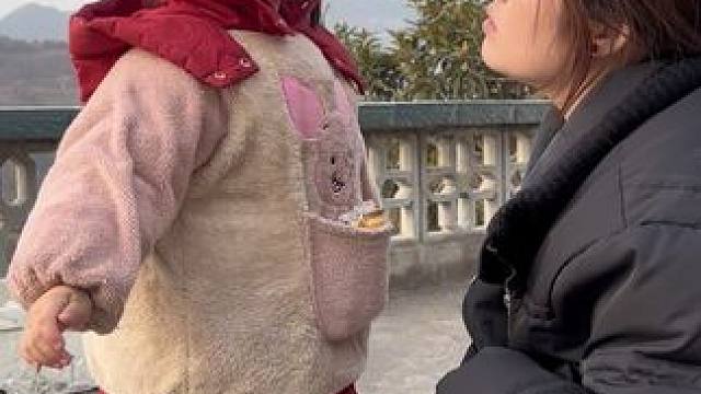 3岁宝宝眼中的灰姑娘原来是这样的，新脑子理解的就是不一样！#人小鬼大的小丫头 #人类幼崽越养越上头