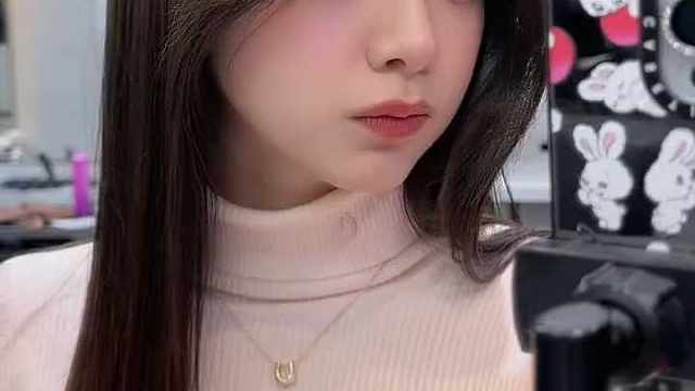 可爱の日本女生 在直播