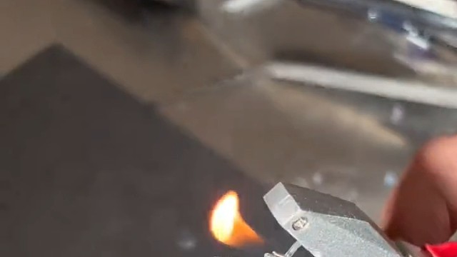 用玻璃做的裂空爪～