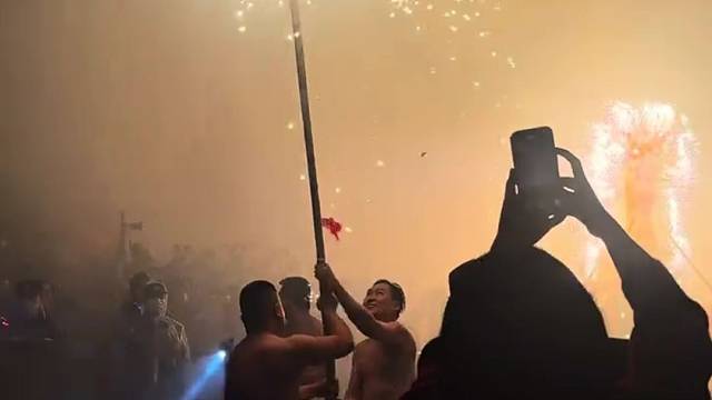 埔寨火龙接商演！