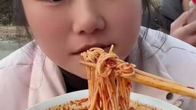 #无辣不欢 #吃面条的正确方式 #内容启发搜索