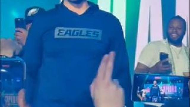 老鹰主教练尼克·西里亚尼终于可以放松下啦#老鹰 #nfl星计划 #超级碗 #主教练