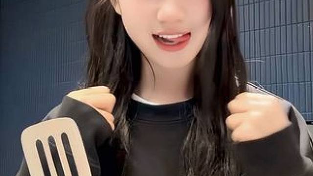 kiss kiss shy shy