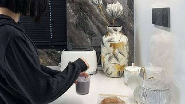 Vlog｜牛排配欧包 一顿少油早餐 #vlog我的日常生活 #记录真实生活 #好好吃饭好好生活 #在