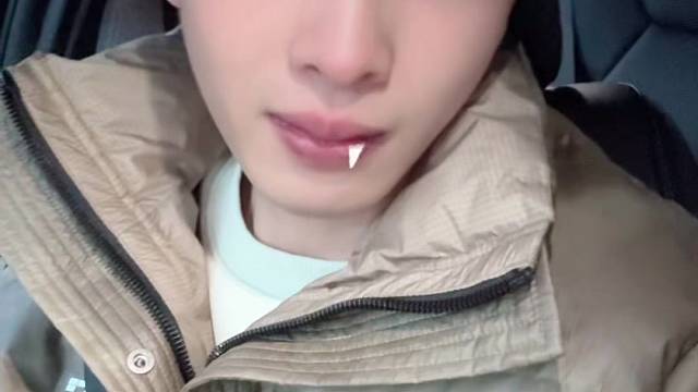 就说是不是颜值与实力并存