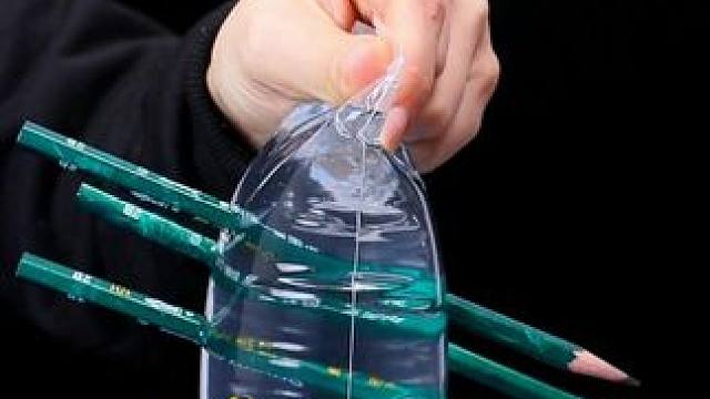 经常给孩子看这套漫画科学，不仅能让孩子爱上科学，还能培养孩子数理化思维#物理
启蒙#童书推荐 #好书