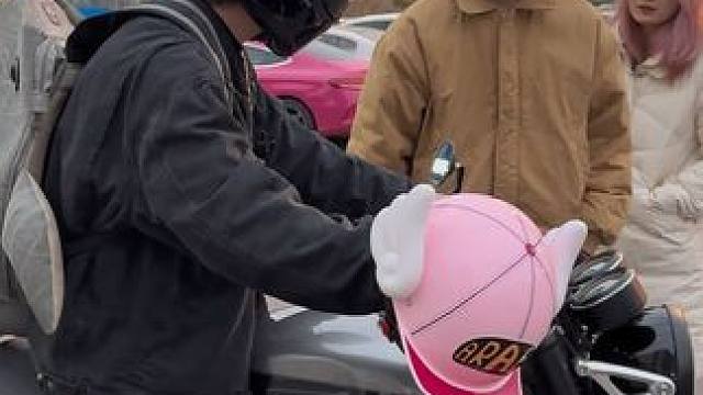 老弟你还得练 #滑板 #机车 #王一博