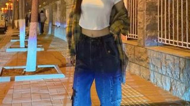 慵懒的感觉可能就是：拉了一晚上肚子，拿快递路上随便扭一下 #挑战李羲承进行曲 #enhypen #内