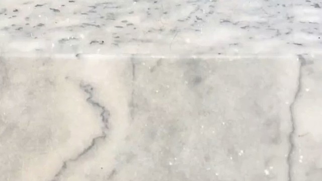 楼梯滚瓶子爆破解压时刻