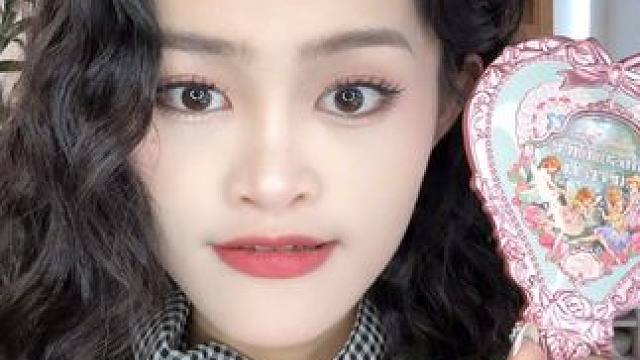 #花知晓新品 #国货之光 #花知晓礼盒 #美妆 #花知晓草莓丘比特